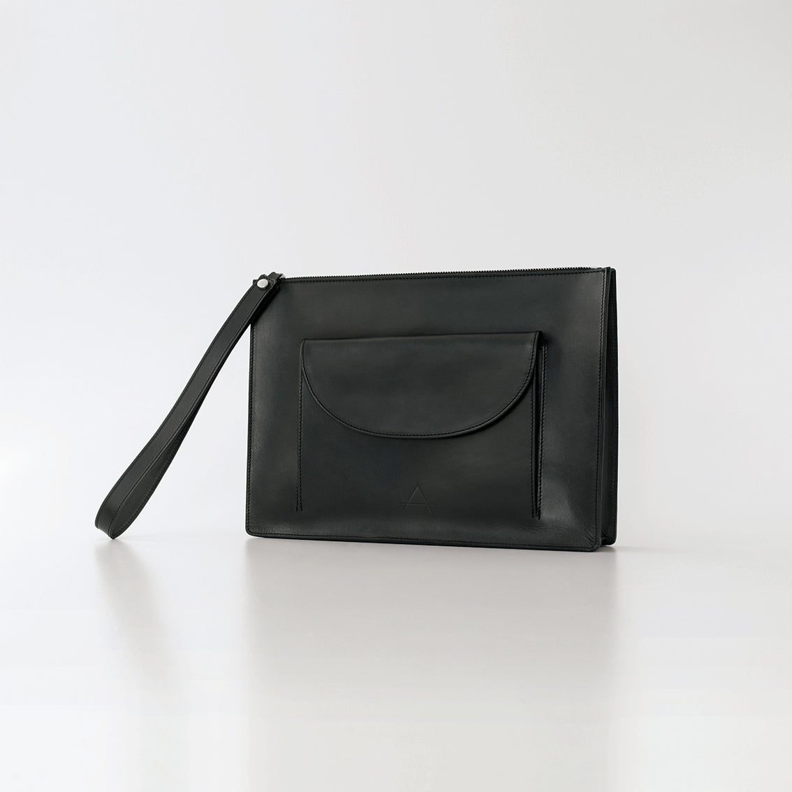 INÊS | Clutch