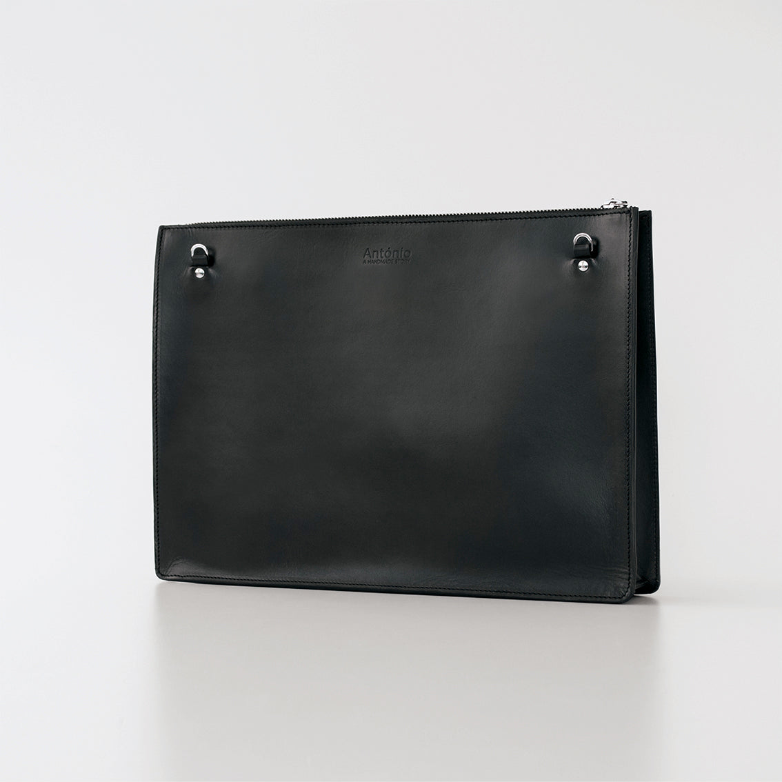 INÊS | Clutch